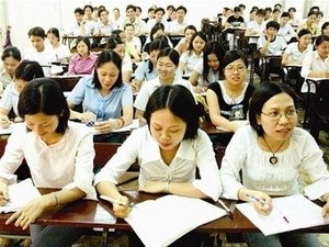 NA deputies discuss draft Law on Tertiary Education - ảnh 1